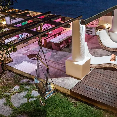 Oliveyard Stone Built House- With Pool Non Chlorin וילה